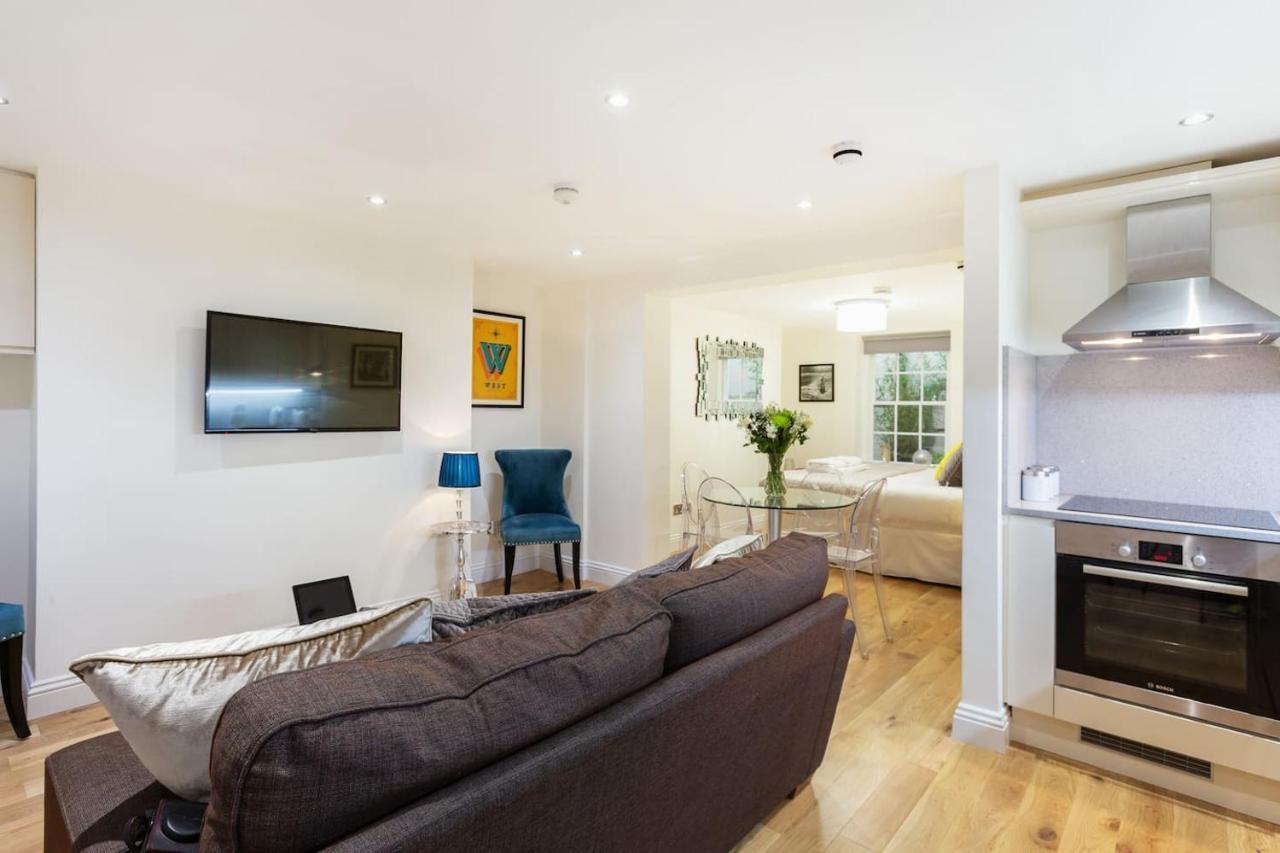Luxury Apartment, Next To Paddington Station!