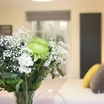 Luxury Apartment, Next To Paddington Station!