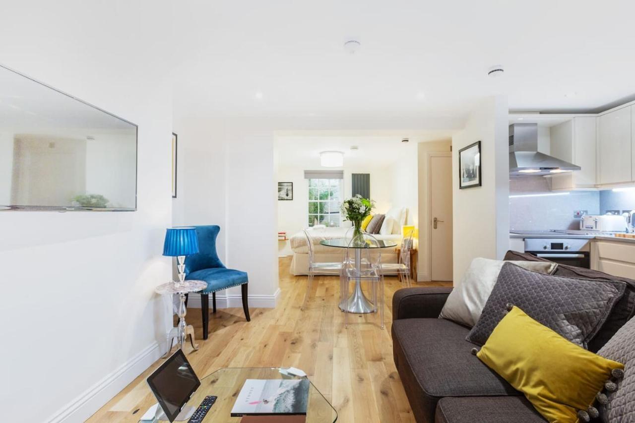 Luxury Apartment, Next To Paddington Station! * Londra